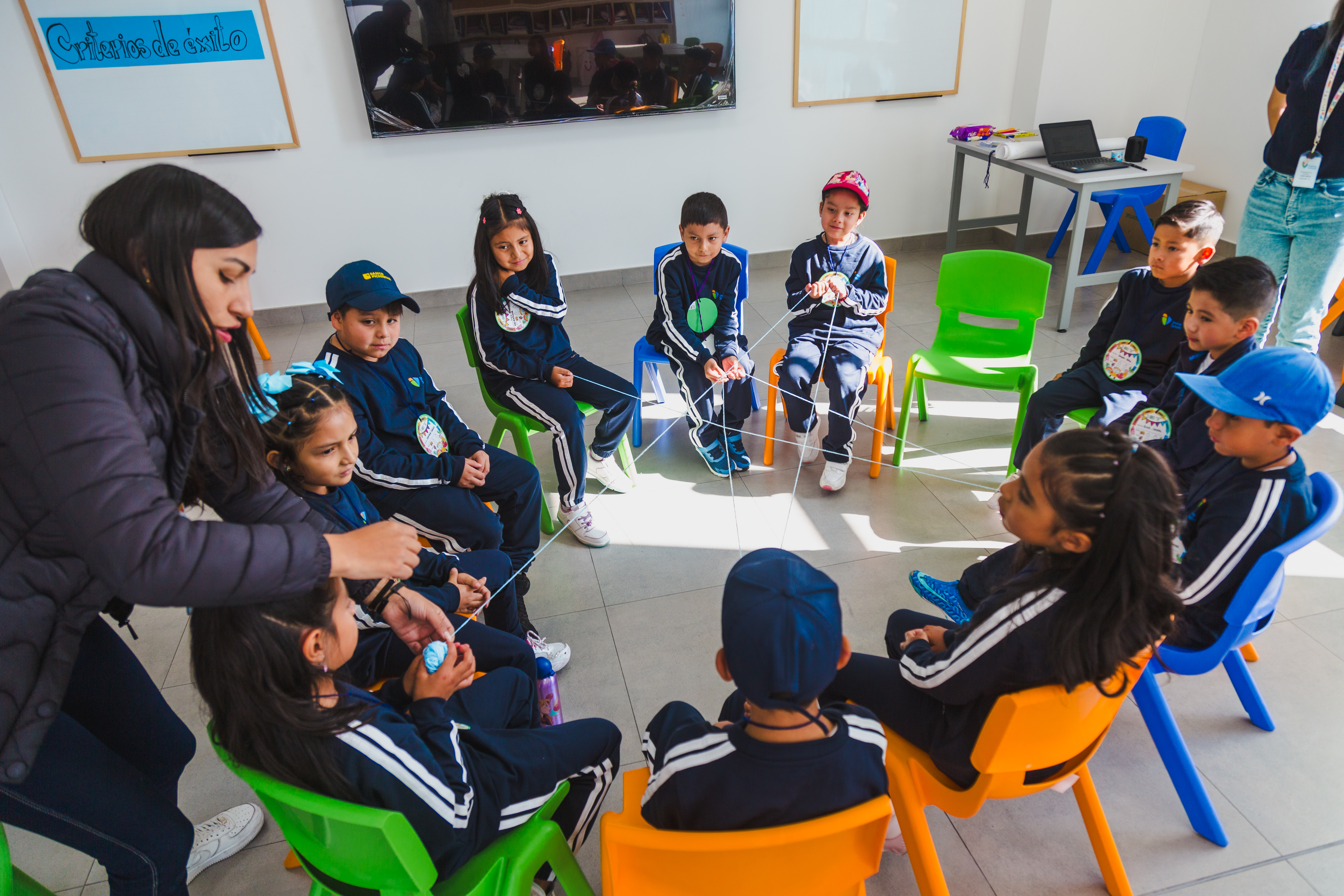 Blended learning en Innova Schools, metodología educativa innovadora que combina aprendizaje colaborativo y autónomo con tecnología para un aprendizaje profundo y personalizado.